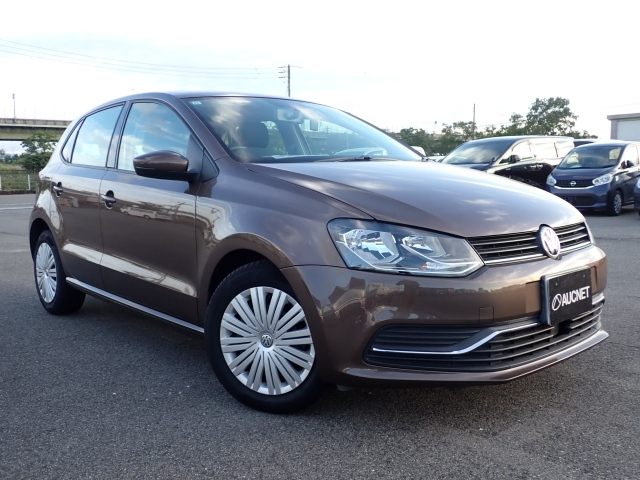 VOLKSWAGEN POLO 2015