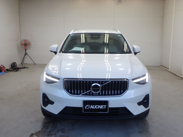 VOLVO XC40 2023