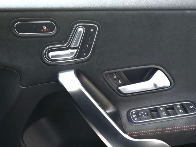 MERCEDES BENZ A CLASS 2018