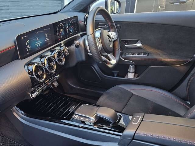 MERCEDES BENZ A CLASS 2018