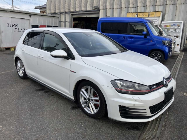 VOLKSWAGEN GOLF 2014