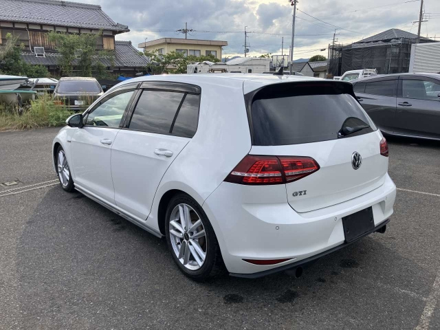 VOLKSWAGEN GOLF 2014