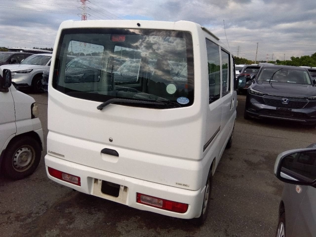 MITSUBISHI MINICAB VAN 2013
