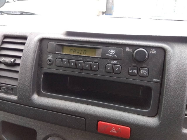 TOYOTA HIACE VAN 2017