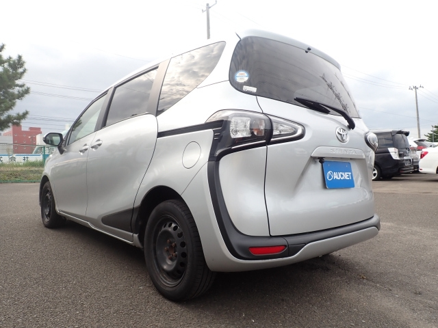 TOYOTA SIENTA 2019