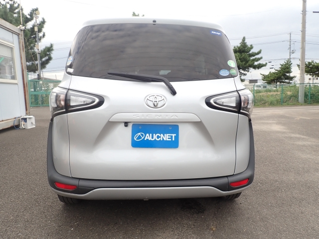 TOYOTA SIENTA 2019