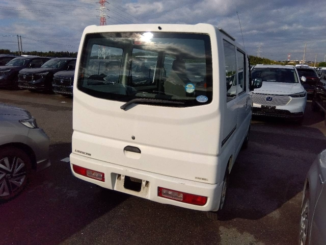 MITSUBISHI MINICAB VAN 2013