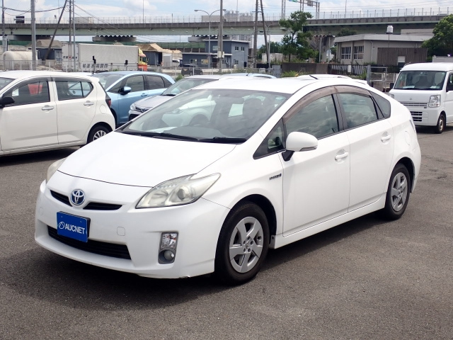 TOYOTA PRIUS 2011