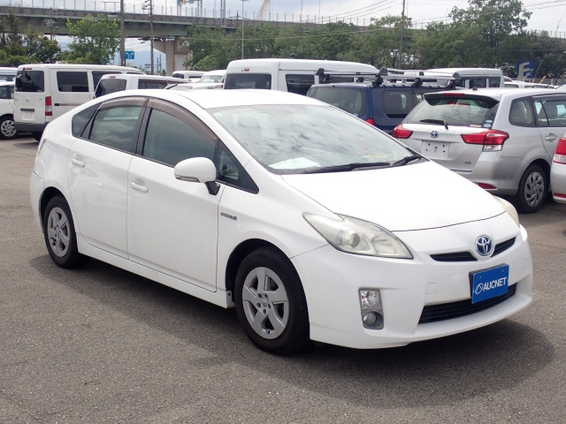 TOYOTA PRIUS 2011