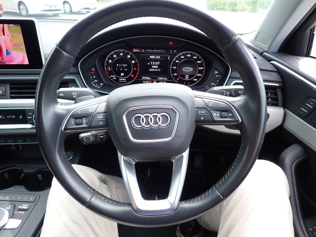AUDI A4 2020
