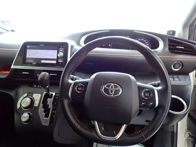 TOYOTA SIENTA 2018