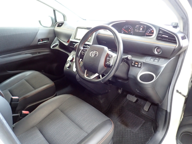 TOYOTA SIENTA 2018