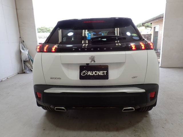 PEUGEOT 2008 2021
