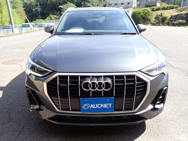 AUDI Q3 2021