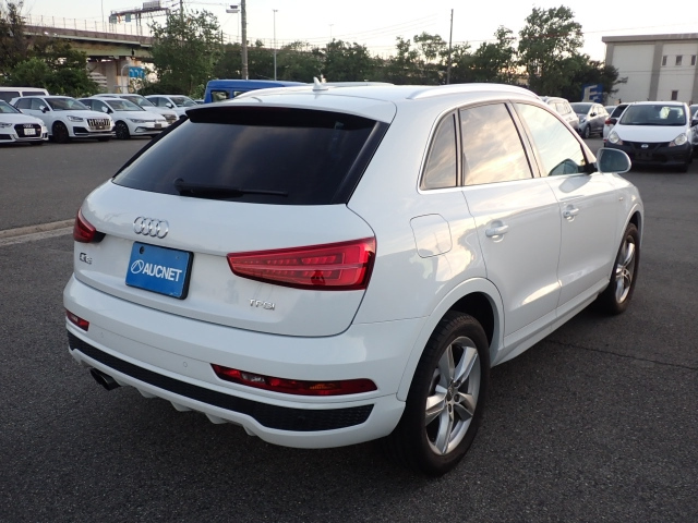AUDI Q3 2018