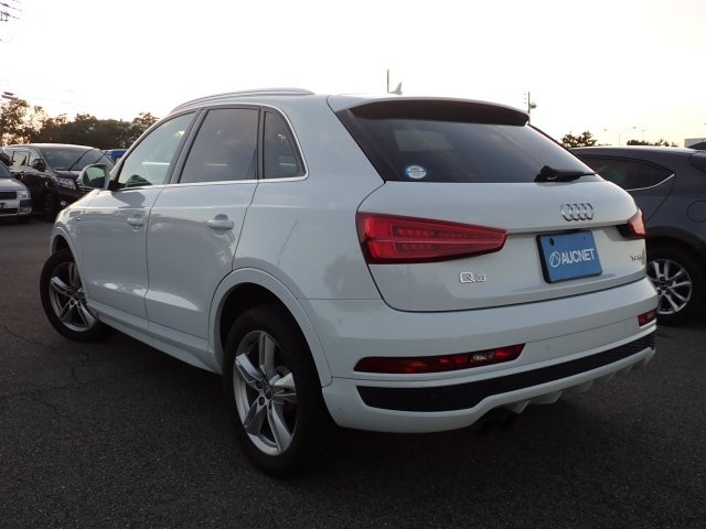 AUDI Q3 2018