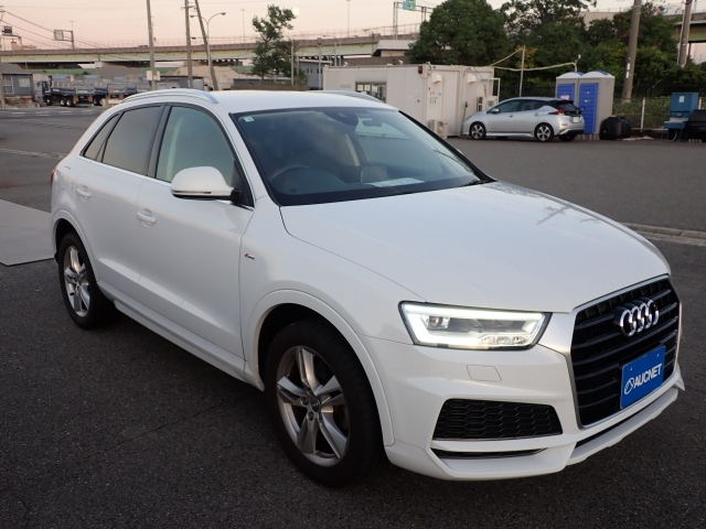 AUDI Q3 2018