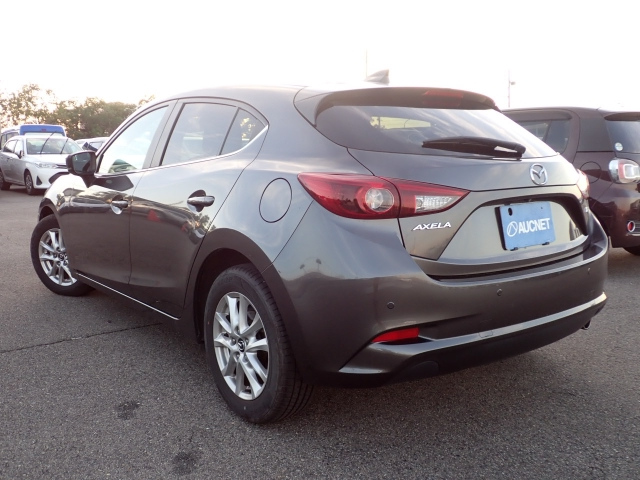 MAZDA AXELA 2018