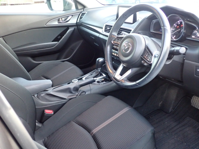 MAZDA AXELA 2018