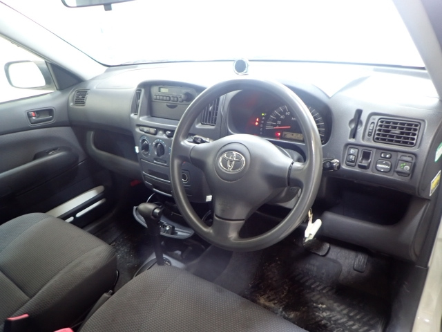 TOYOTA SUCCEED 2014
