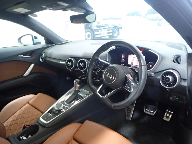 AUDI TT 2016
