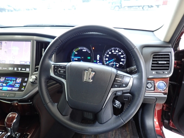 TOYOTA CROWN 2013