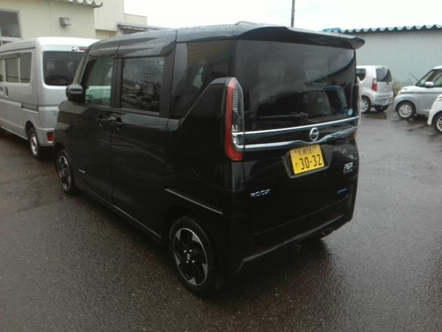 NISSAN ROOX 2021