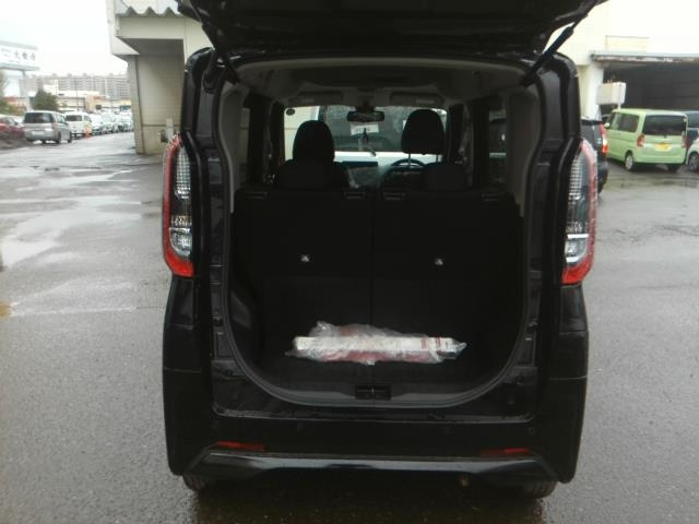 NISSAN ROOX 2021