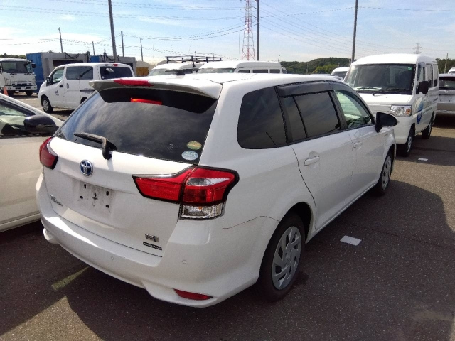 TOYOTA COROLLA FIELDER 2019