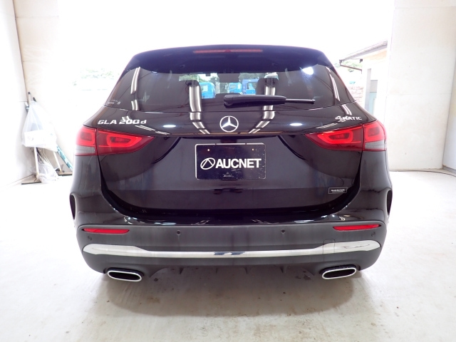 MERCEDES BENZ GLA CLASS 2022