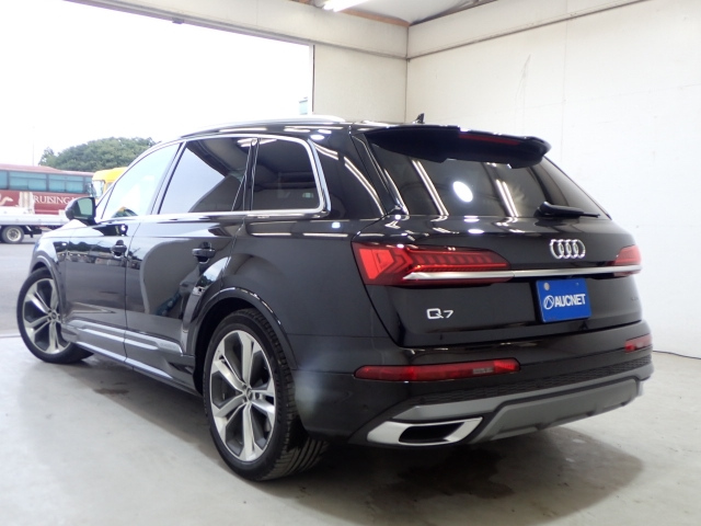 AUDI Q7 2020