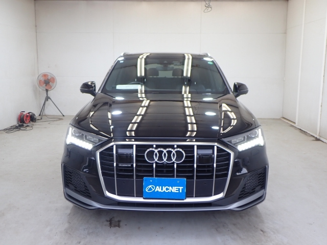 AUDI Q7 2020