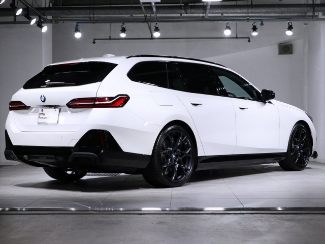 BMW i5 2024