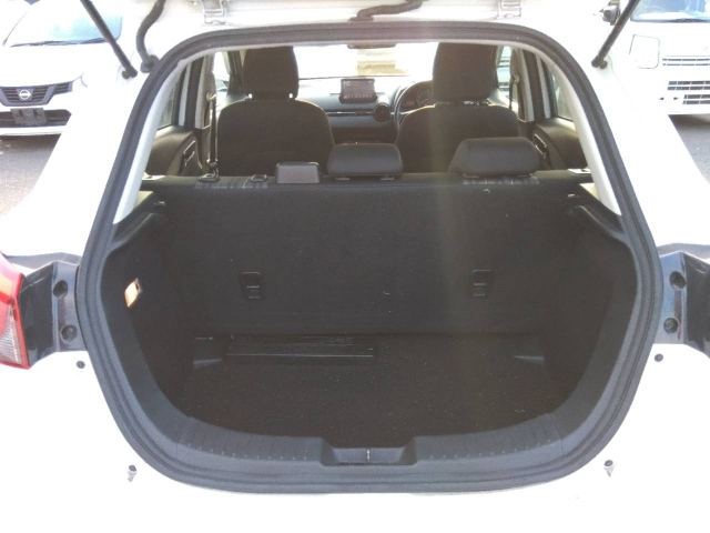 MAZDA DEMIO 2018