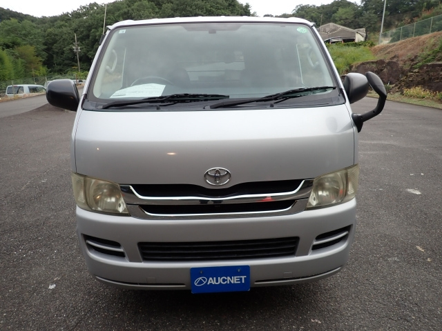 TOYOTA HIACE VAN 2008