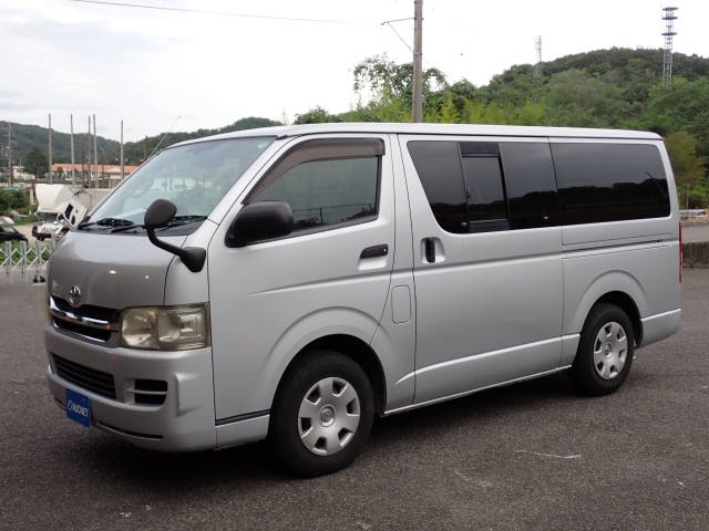 TOYOTA HIACE VAN 2008