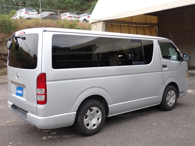 TOYOTA HIACE VAN 2008