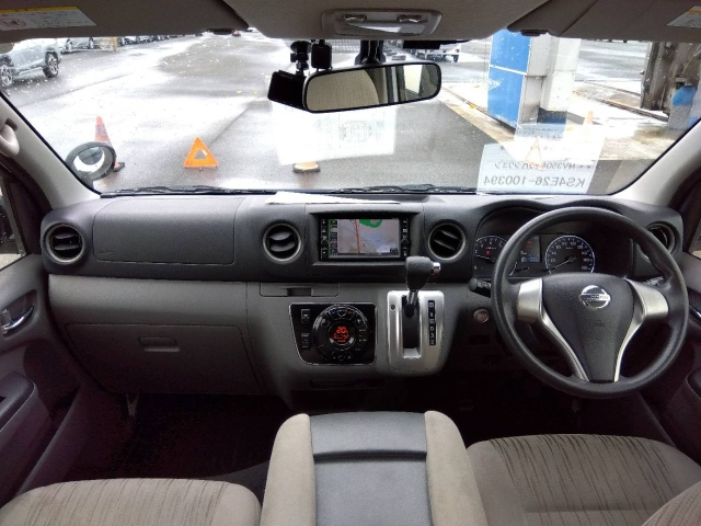 NISSAN CARAVAN 2018