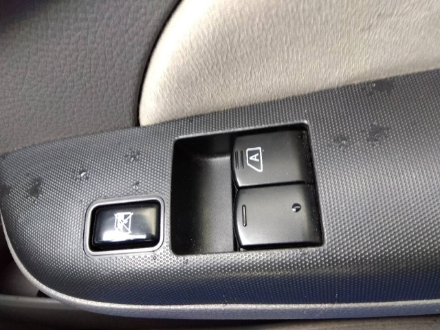NISSAN CARAVAN 2018