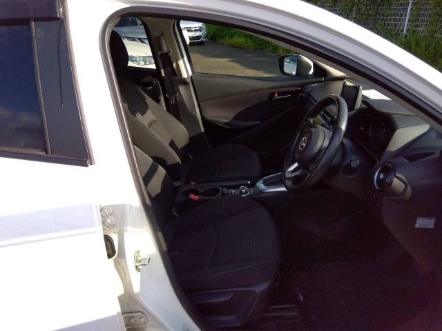 MAZDA DEMIO 2019