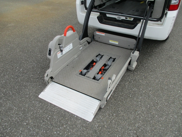 NISSAN CARAVAN VAN 2016