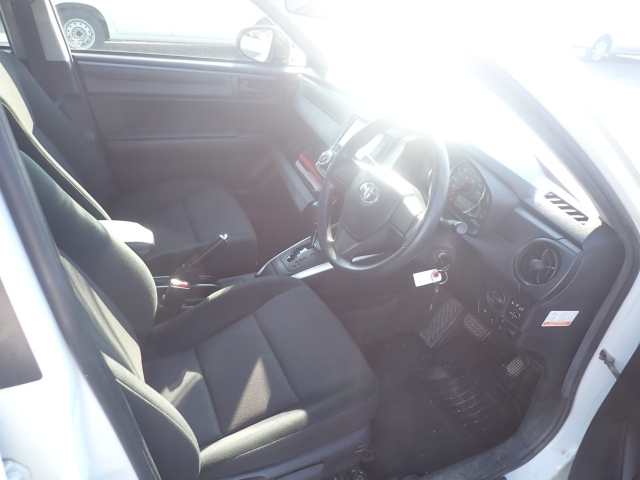 TOYOTA COROLLA FIELDER 2019