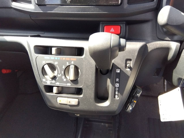 DAIHATSU MIRA E S 2019