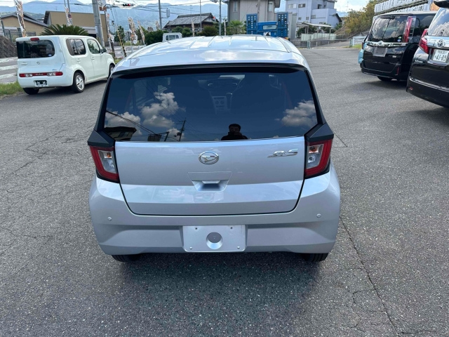 DAIHATSU MIRA E S 2022