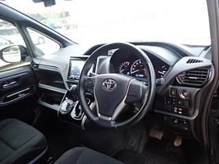 TOYOTA ESQUIRE 2018