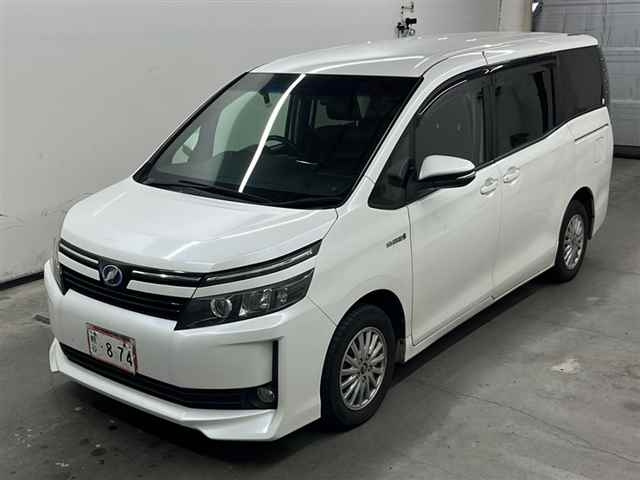 TOYOTA VOXY 2014