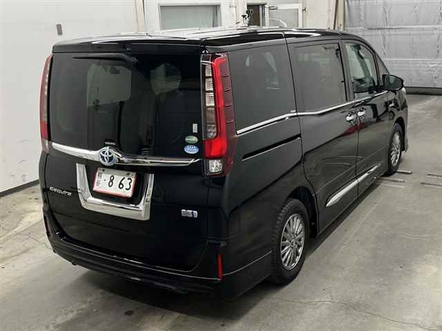 TOYOTA ESQUIRE 2014