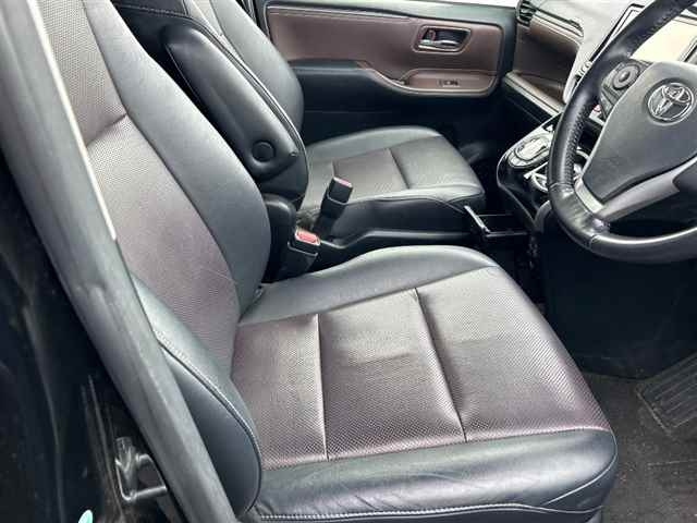 TOYOTA ESQUIRE 2014
