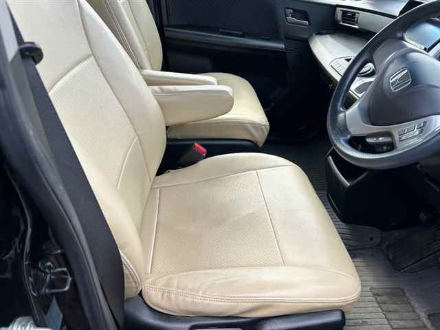 HONDA FREED 2012