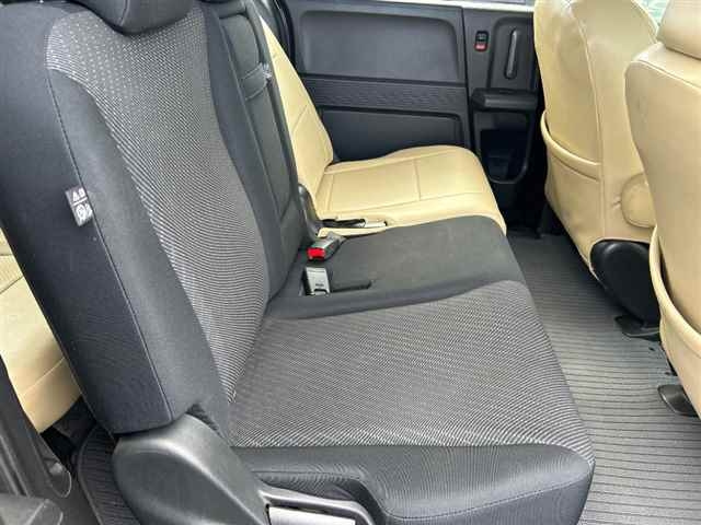 HONDA FREED 2012